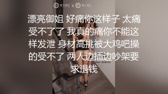 皮城守卫美女扛着枪保卫家园还不忘给同伴擦枪