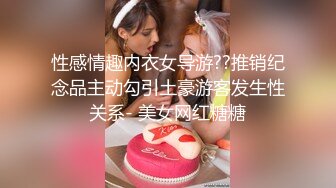 潜入公司内部女厕偷拍清纯可爱小妹子