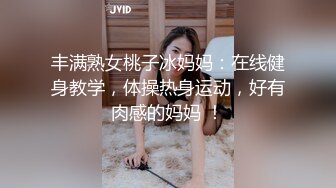 2男3女群P啪啪，一前一后骑乘抽擦大黑牛震动搞完再自慰，很是诱惑喜欢不要错过