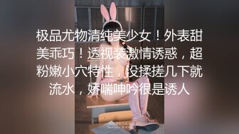 KTV内的淫乱现场，一起玩弄坐台小姐她唱歌小哥吃奶子，扒光了让小姐口交深喉，后入激情爆草浪荡呻吟