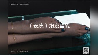 熟女妈妈 自己抱着腿 阿姨掰着M字腿被无套输出 最后后入冲刺内射 这种肉肉的身材 肥满的鲍鱼操着超舒坦