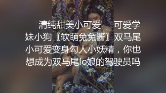 甜甜的小美妞露臉披肩長發直播秀