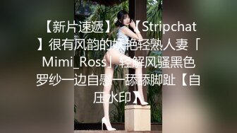 来了大姨妈用奶子和小嘴伺候他，全程露脸口交胸推蹭的大哥好痒