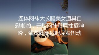 女厕近距离偷拍白衣美女n的极品小嫩B非常的干净真想舔一舔,